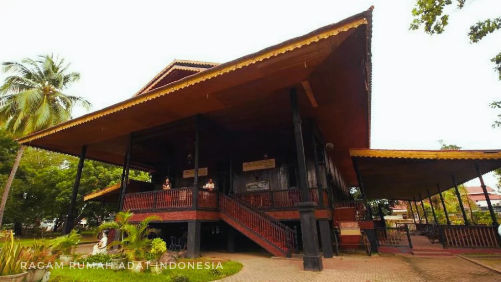 rumah adat gorontalo