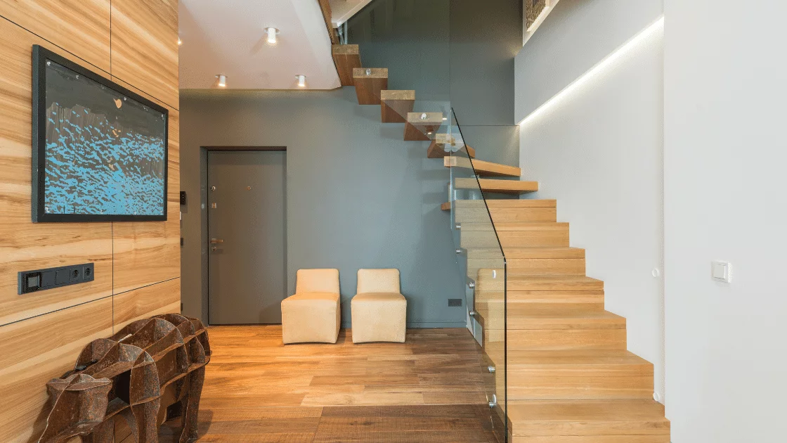 Penggunaan tangga di rumah minimalis 2 lantai