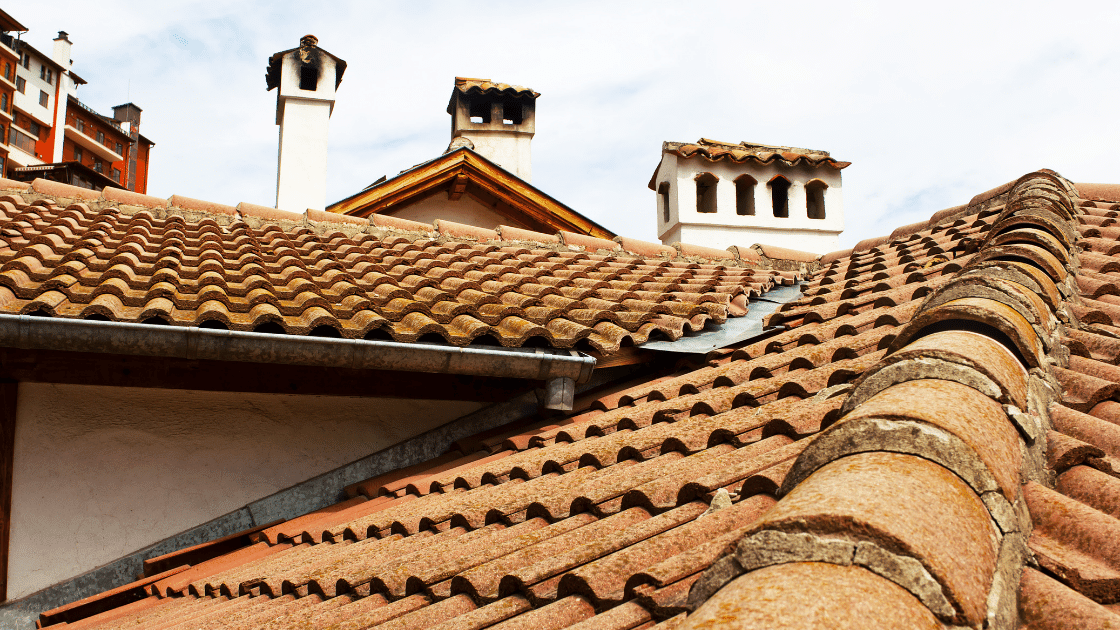 Atap rumah minimalis tanah liat